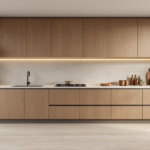 Helle und minimalistische Küche mit matten Holzfronten und integrierter LED-Beleuchtung unter den Oberschränken, pflanzlicher Dekoration und modernen Armaturen als Beispiel für Küchenmodernisierung kompakt.